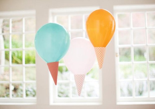 Decoración de cumpleaños con helados. Globos